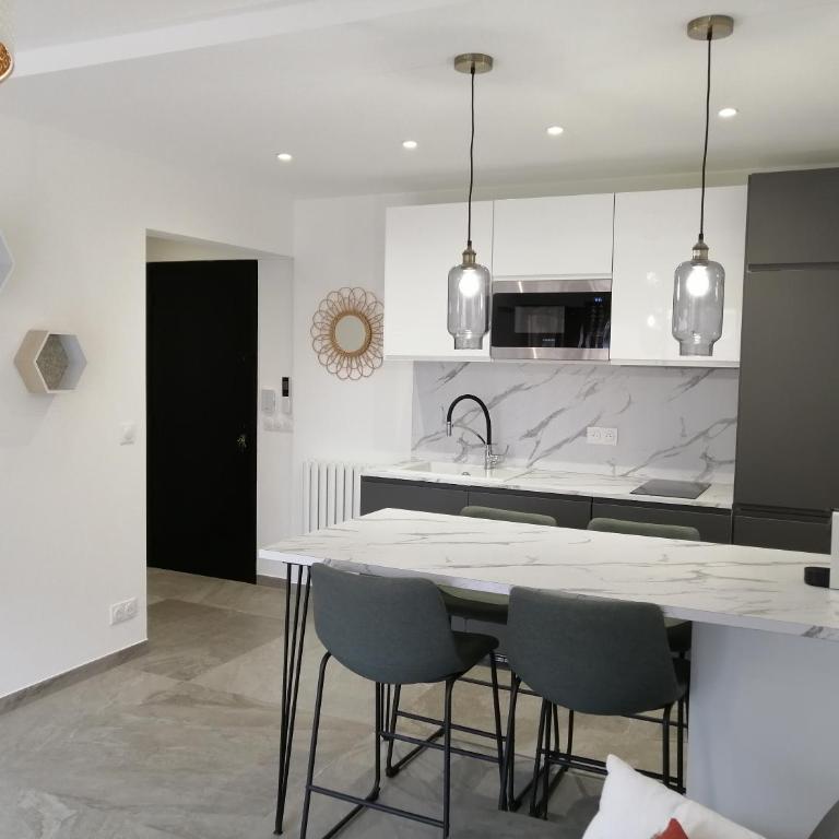 Salsa Studio terrasse & parking à 100m des plages Juan-les-Pins - Apartment with Terrace - 6