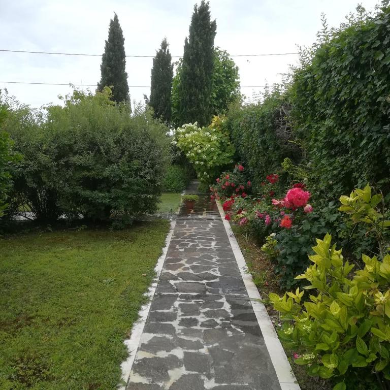 Casa Pianta - Camera Matrimoniale con Vista Giardino - 13