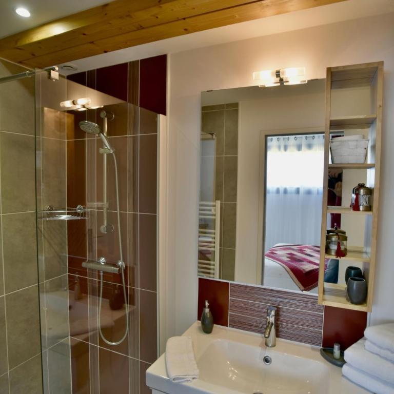 Chambres à Bord'O - Chambre Double ou Lits Jumeaux Standard - 4