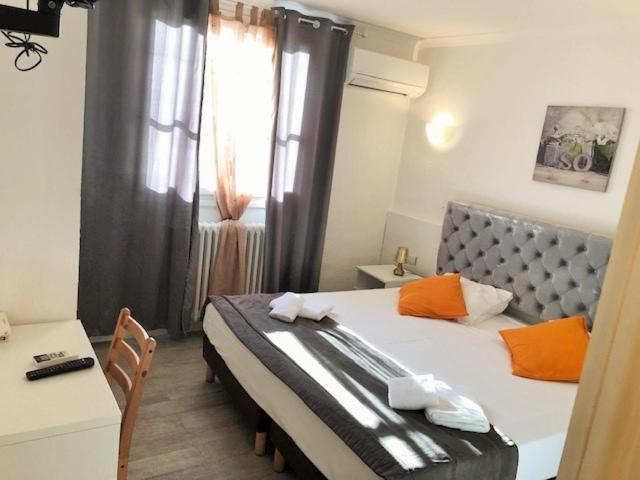 Le Castelet - Chambre Double Standard - 8