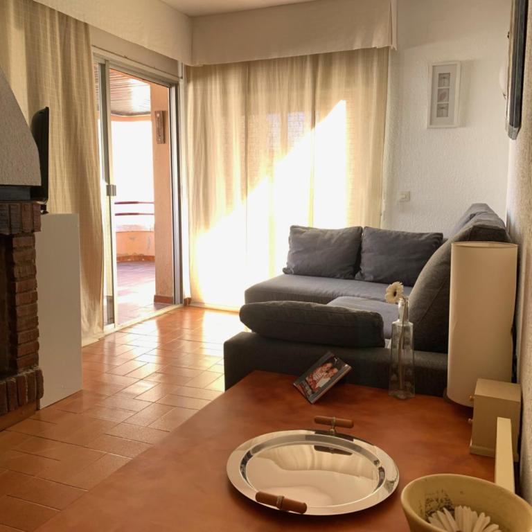 Apartamento en Torre Valentina, la mejor playa! - Three-Bedroom Apartment - 19