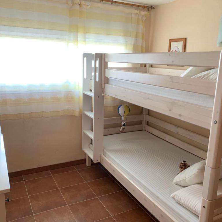 Apartamento en Torre Valentina, la mejor playa! - Three-Bedroom Apartment - 48