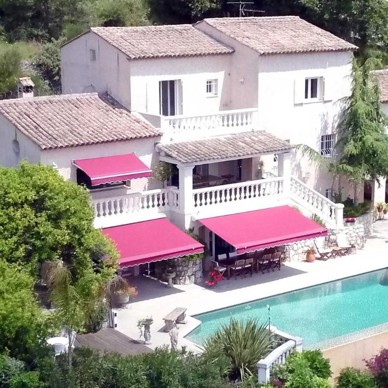 Luxury Pool Apartment at Villa Seburga - Two-Bedroom Apartment - 9