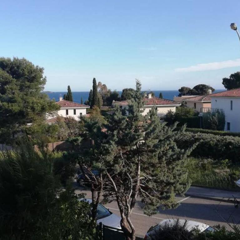 "The Love Room Bandol" Jacuzzi & Vue Mer - One-Bedroom Apartment - 13
