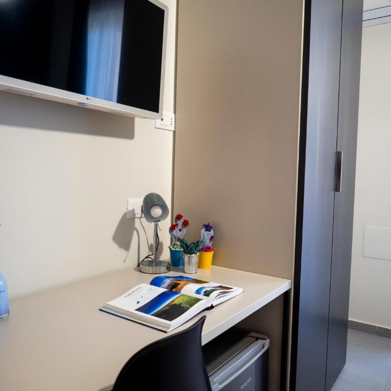 B&B Contessa dei venti - Double or Twin Room with Private Bathroom - 9