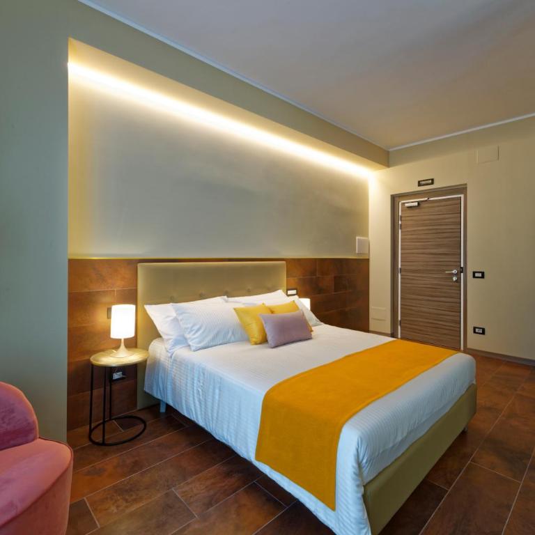 RED RIBBON - Suite - 5