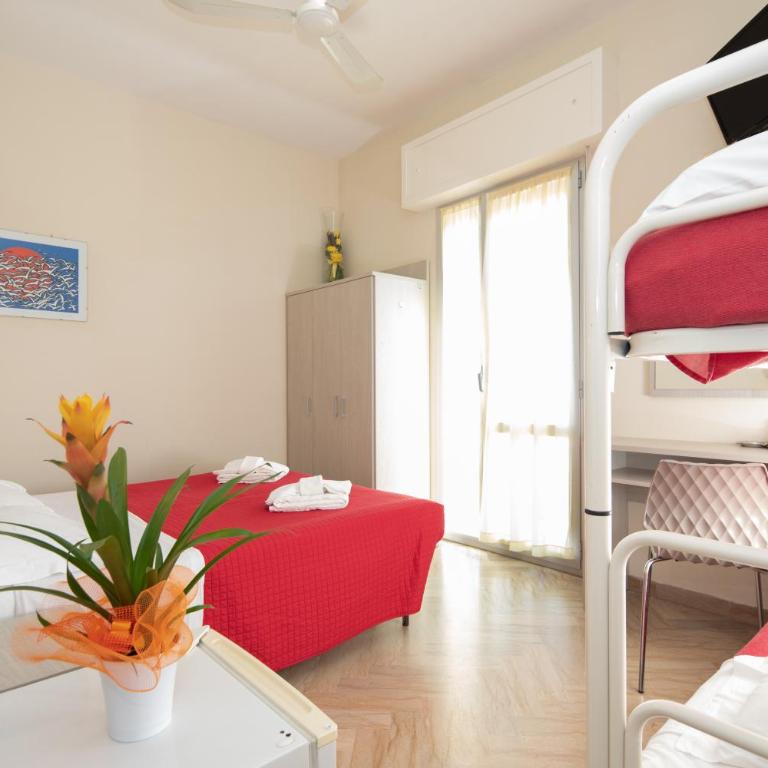 Hotel Lem - Vierbettzimmer mit Balkon - 6