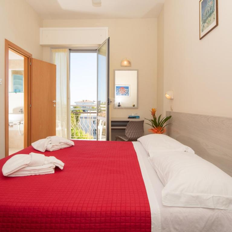 Hotel Lem - Doppel- oder Zweibettzimmer - 5