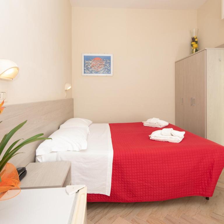 Hotel Lem - Doppel- oder Zweibettzimmer - 2