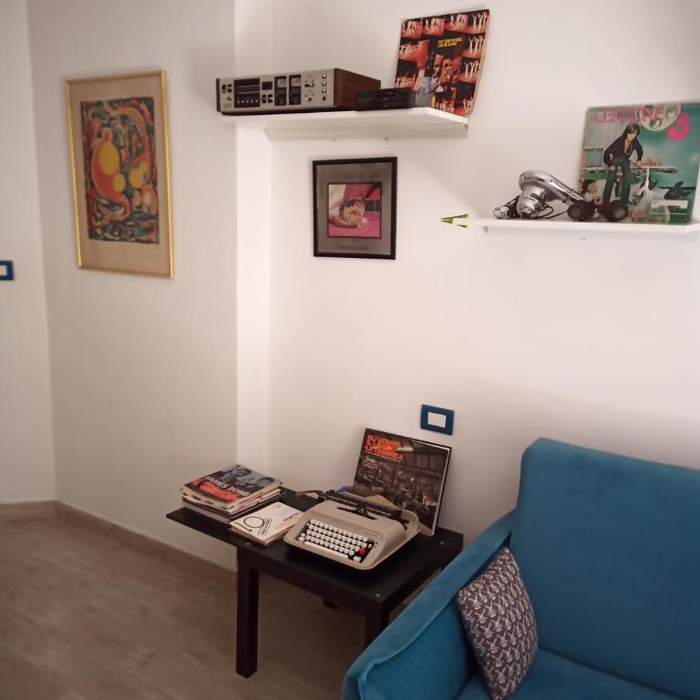 Grand F2 60mq centre Antibes, proche plages, commerces, 2 balcons, parking, train, bus, deco vintage, pet friendly - Appartement avec Balcon - 20