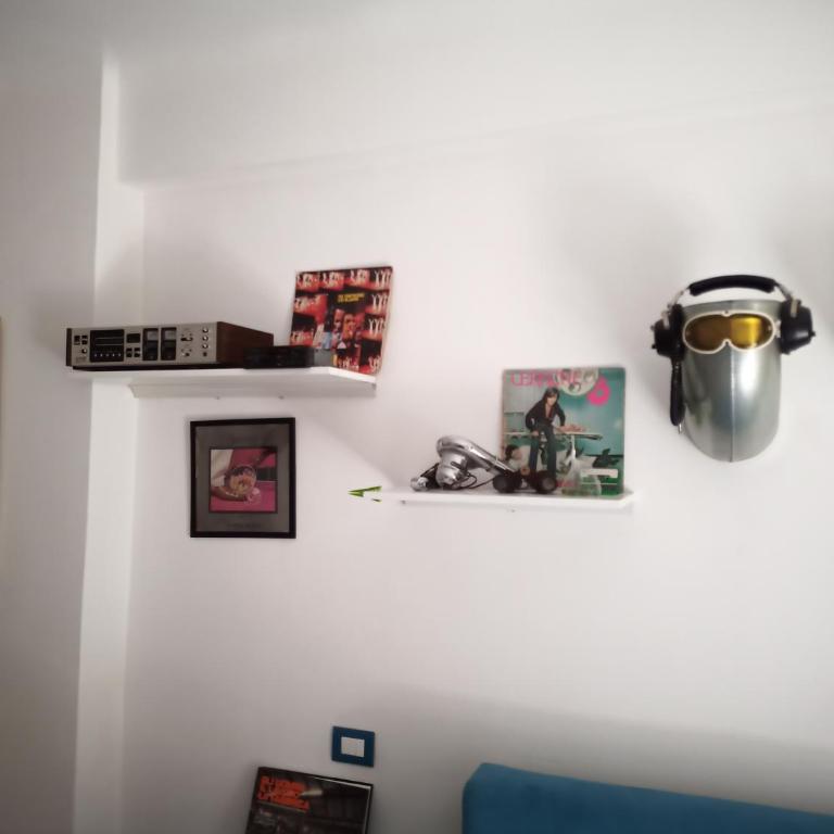 Grand F2 60mq centre Antibes, proche plages, commerces, 2 balcons, parking, train, bus, deco vintage, pet friendly - Appartement avec Balcon - 32