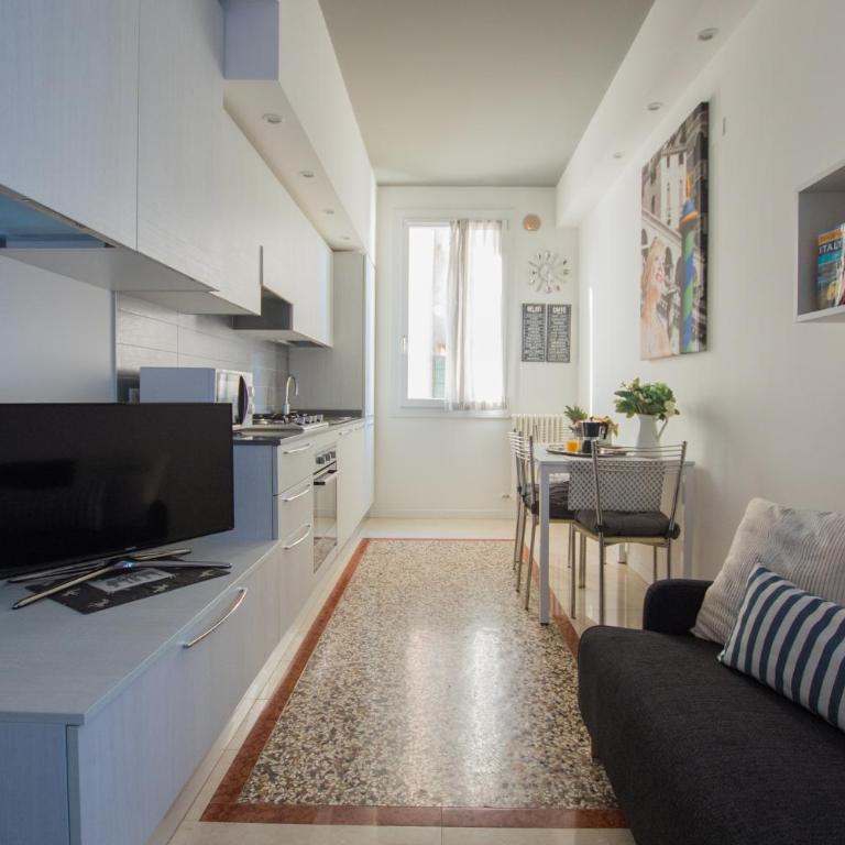 Biennale Apartments Venice - Three-Bedroom Apartment - 4