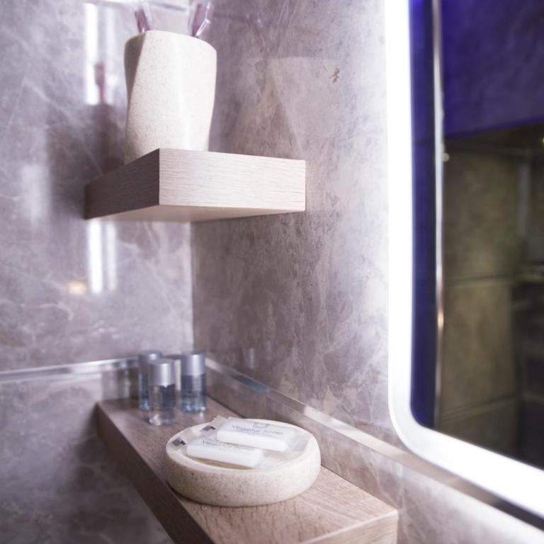 Royal Rooms Luxury Suite - Camera Matrimoniale Standard - 13