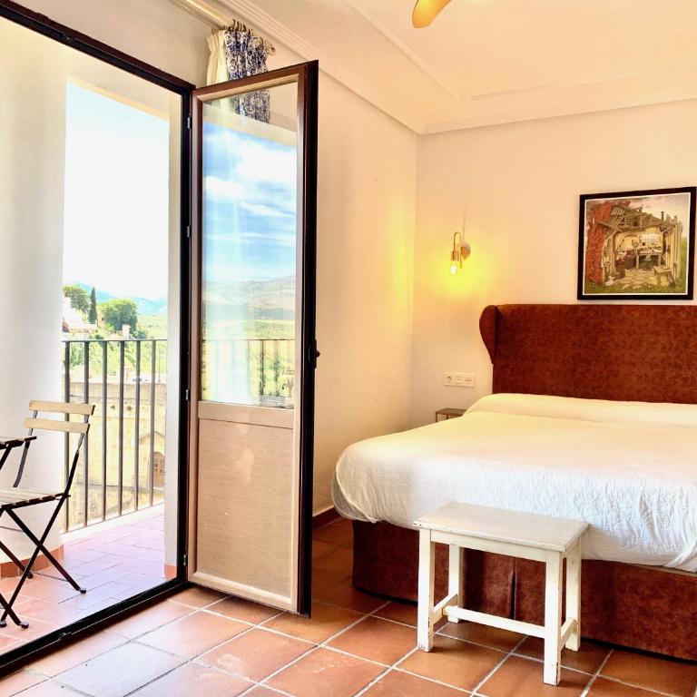 Hotel Don Miguel - Habitación Doble con terraza y vistas al Puente Nuevo - 1 o 2 camas - 1