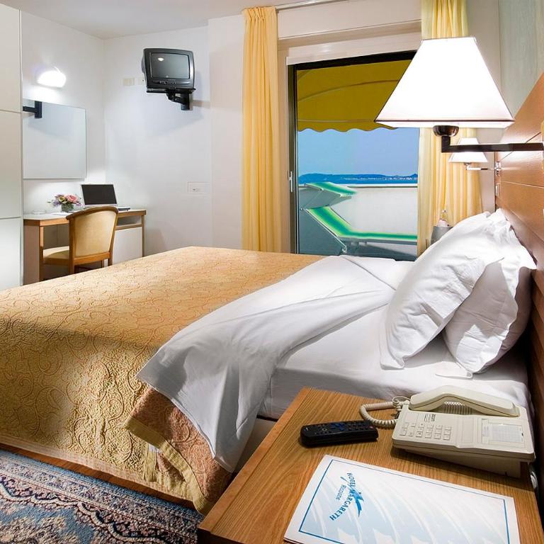 Hotel Margareth - Double or Twin Room with Partial Sea View - 2
