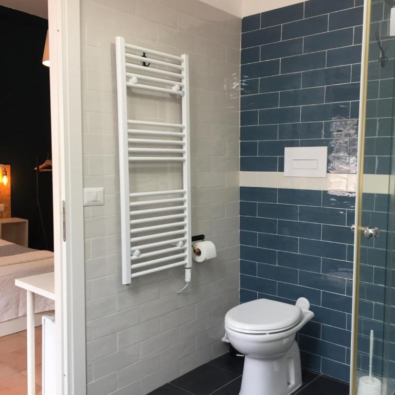 B&B La Terrazza Napoli - Camera Tripla con Bagno Privato - 22