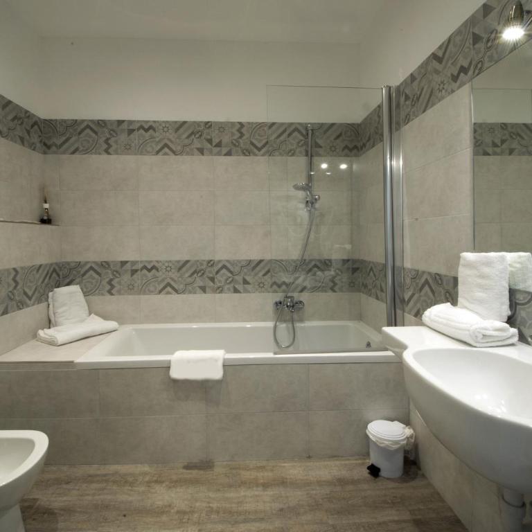 Hotel Alexander & Spa - Suite con Vista Giardino - 2