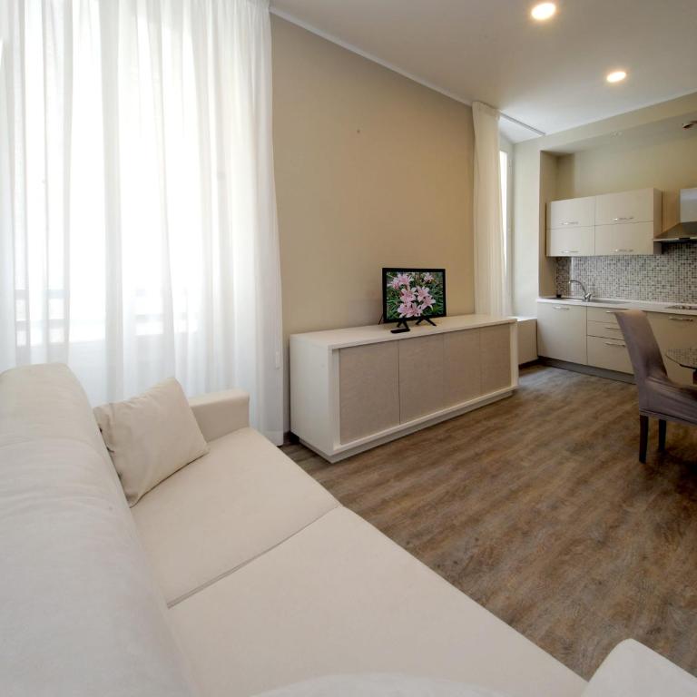 Hotel Alexander & Spa - Suite con Balcone - 2