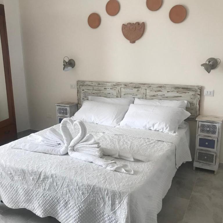 Brezza Marina - King Room with Sea View - 9