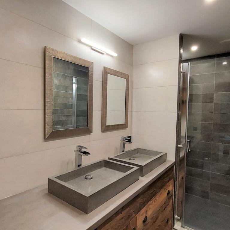 Chalet SERRE CAMBEOU Piscine&spa - Appartement 3 Chambres - 33
