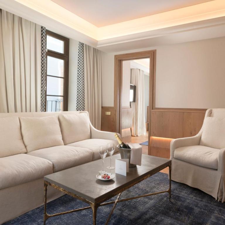 Palacio Solecio, a Small Luxury Hotel of the World - Suite Palacio - 2