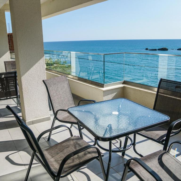 BUZUKU Apartments Liman (Mediterraneo) - Apartman sa 2 Spavaće Sobe, Terasom i Pogledom na More - 5