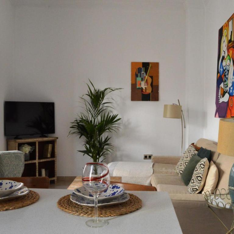HomeySeville-Amazing Penthouse Giralda Views 8 pax, Parking Optional - Apartamento - 90