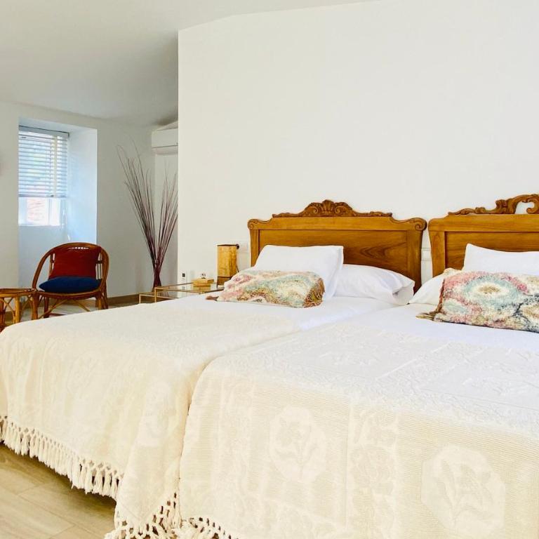 Pena De Roca - Four-Bedroom House - 19