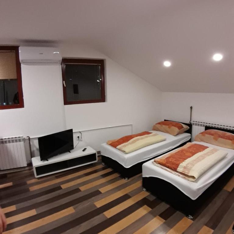 Cumurija Bridge Accommodation - Studio sa Pogledom na Planinu - 9