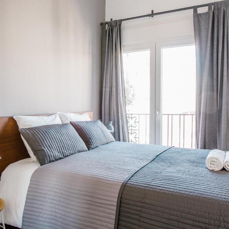 AD32 Apartamento Luminoso a los pies del Puente de Triana - Three-Bedroom Apartment - 39