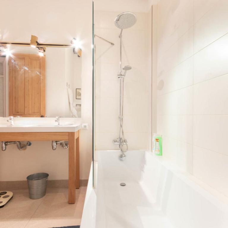 Amazing down town, near guggenheim. céntrico - Three-Bedroom Apartment - 15