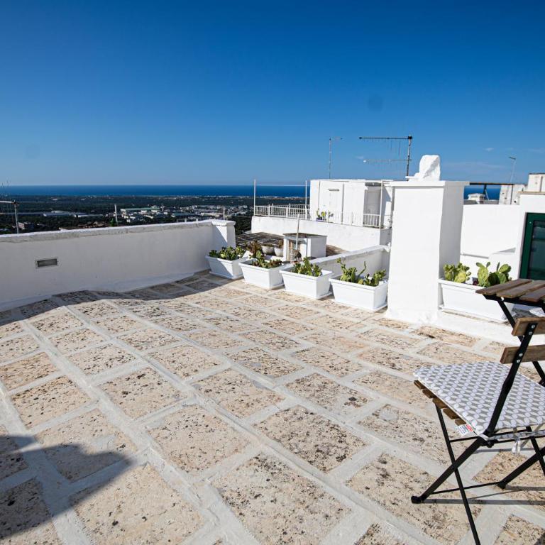 Radici Ostuni - Camera Matrimoniale con Terrazza e Vista Mare - 13