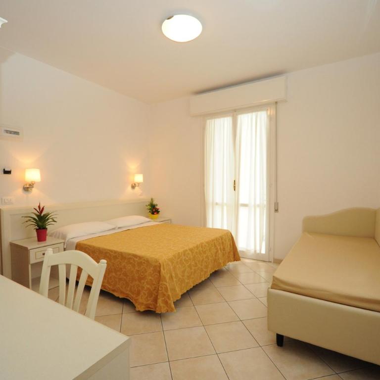 Albergo Villa Aida - Camera Quadrupla con Bagno Privato - 16