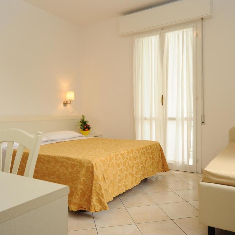 Albergo Villa Aida - Camera Quadrupla con Bagno Privato - 17