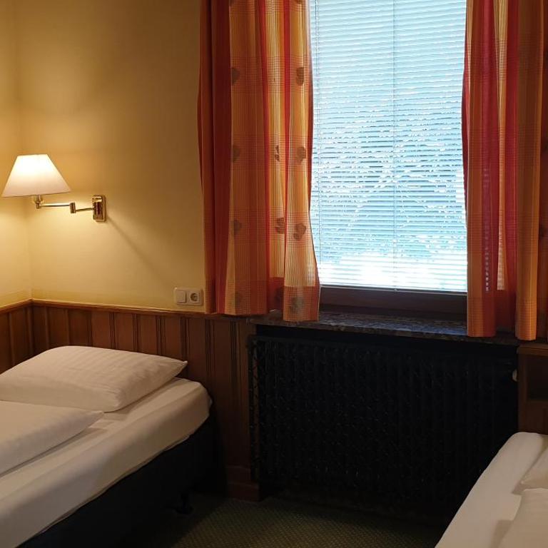 Hotel Hohenstauffen - Zweibettzimmer - 3