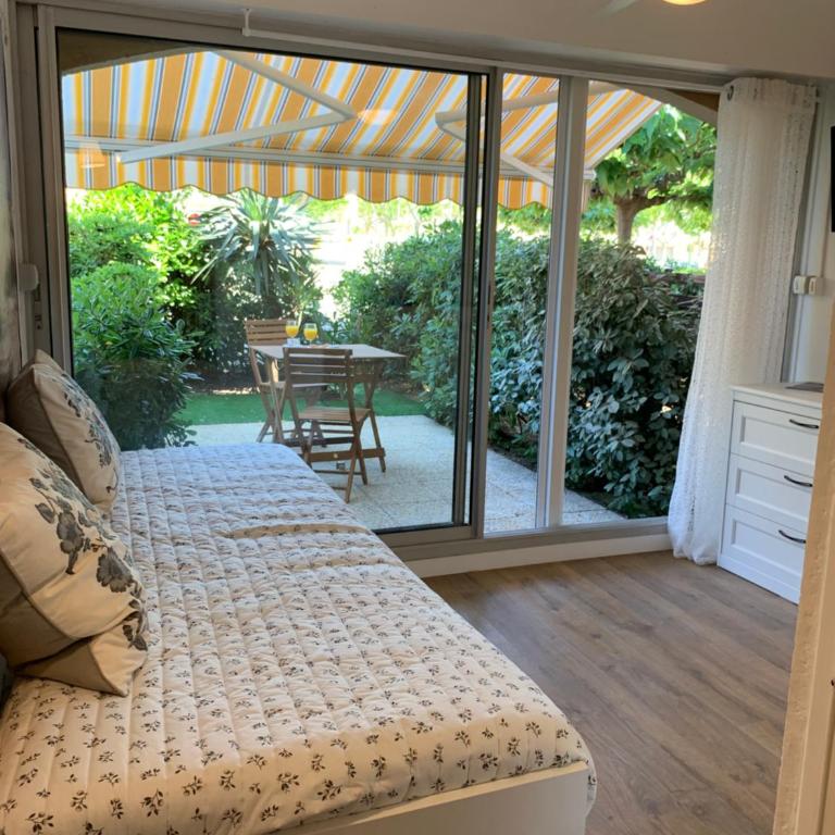 Appartement avec terrasse au centre de GRUISSAN - Studio - 2