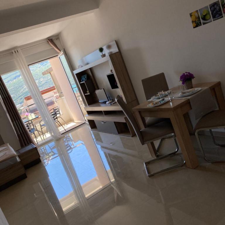 ApartBrajovic67 - Apartment with Sea View - 3