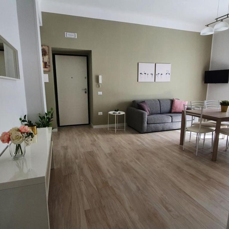 Plinio Home - Appartamento con 2 Camere da Letto - 4