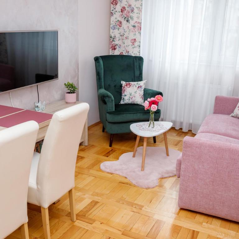 Apartman Boska - Apartment with Balcony - 1