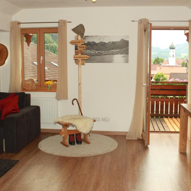 AllgäuBlick - Die Ferienwohnung - Apartment mit Balkon - 4