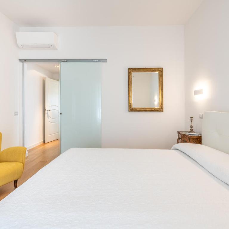A Luxury apartment at Cagliari Poetto Beachfront - Apartment with Sea View - 10