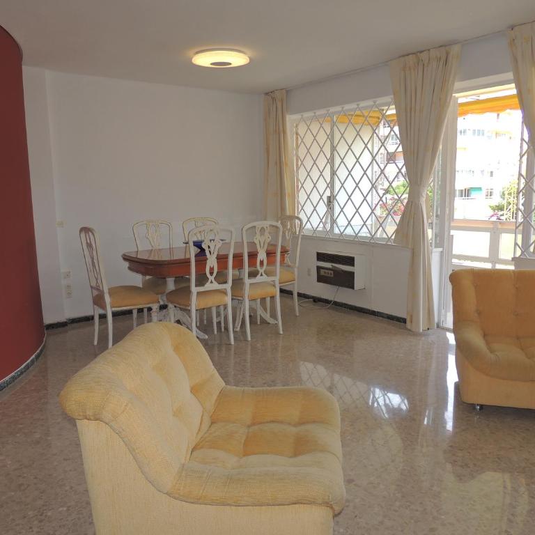 Eurosol Carihuela Beach - Three-Bedroom Apartment - 12