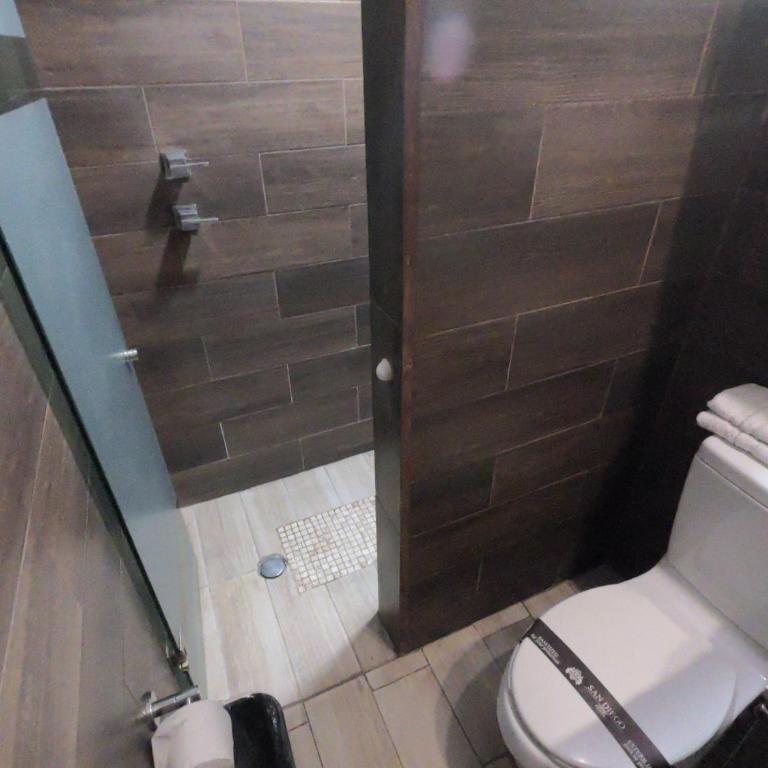 Hotel San Diego - Standard Room Interior - 3
