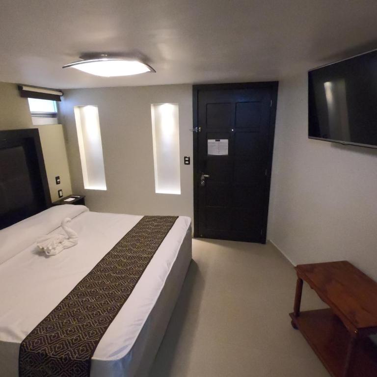 Hotel San Diego - Penthouse Suite - 8