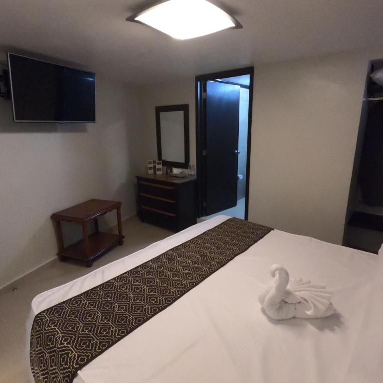 Hotel San Diego - Penthouse Suite - 12