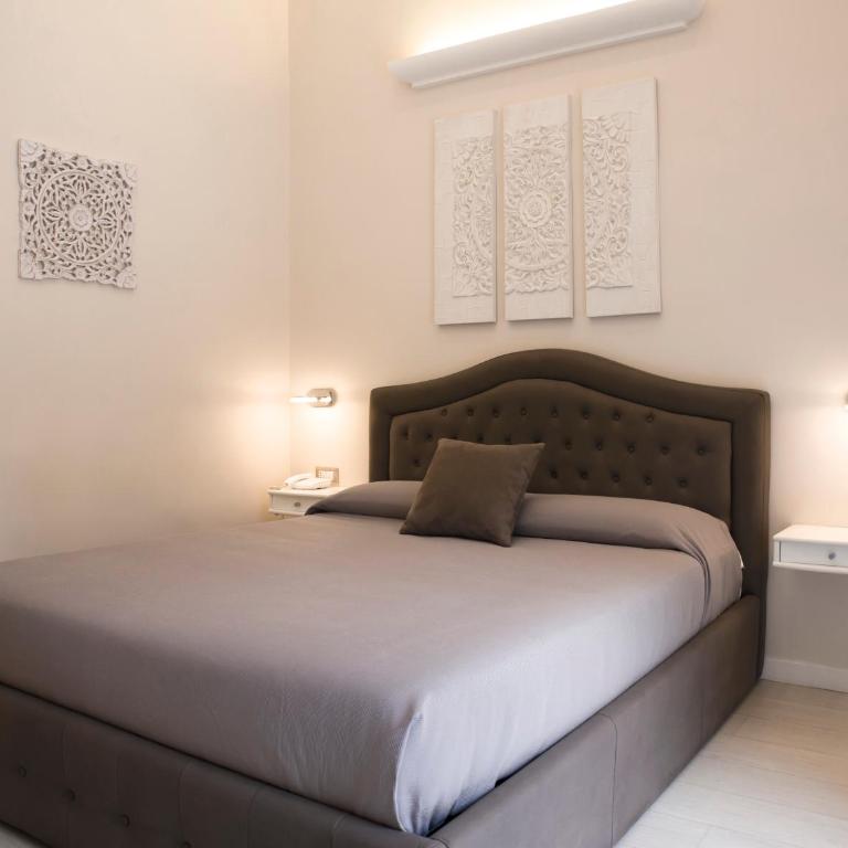 Royal Rooms Luxury Suite - Camera Matrimoniale Deluxe con Balcone - 7