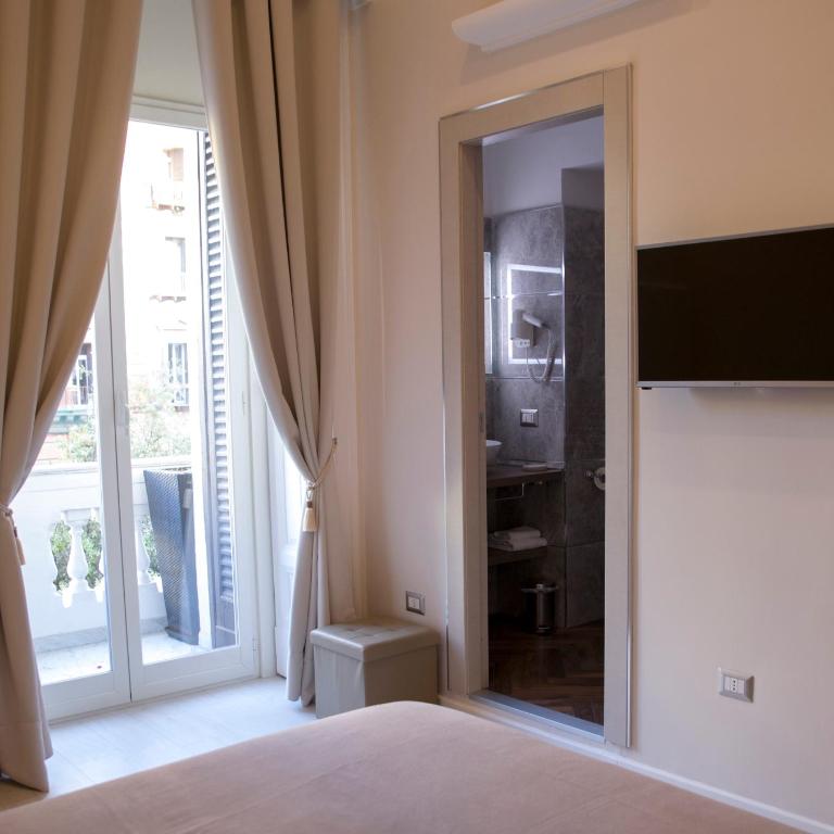 Royal Rooms Luxury Suite - Camera Matrimoniale Deluxe con Balcone - 10