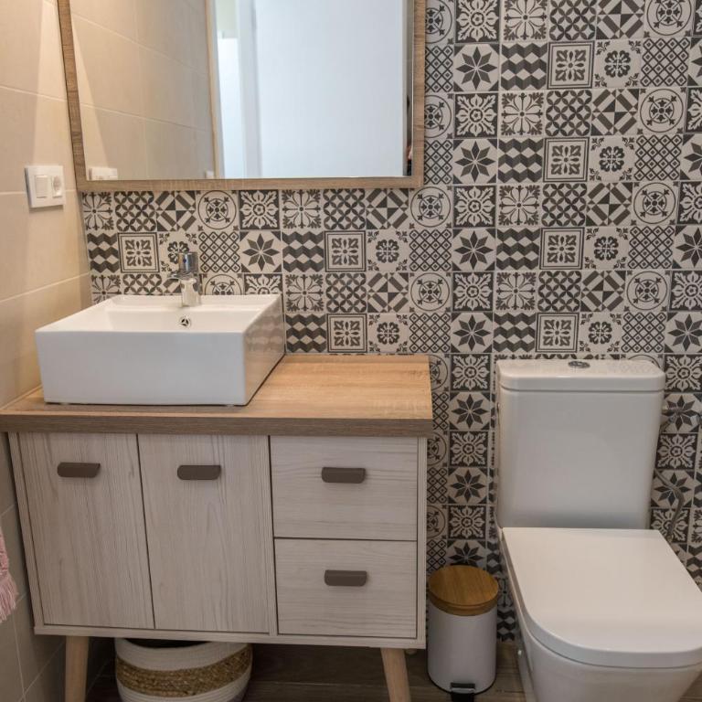 Apartamentos Mar de Blanes, playa y centro - Habitación Cuádruple Dúplex - 24