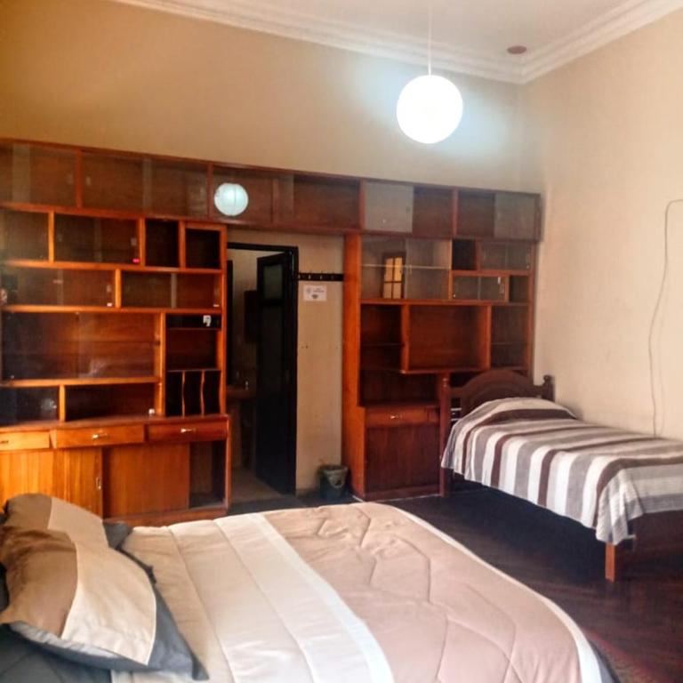 Colors House - Habitación Familiar con baño privado - 5