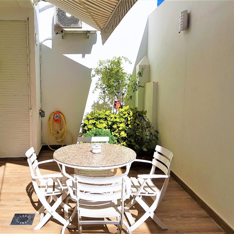 Flats Piera Valencia Center - Two-Bedroom Apartment with Terrace - 17